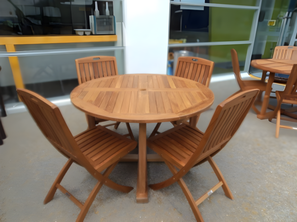 Outdoor Furniture Malaysia - Outdoor Dining Tables - Tiara Round Table D150